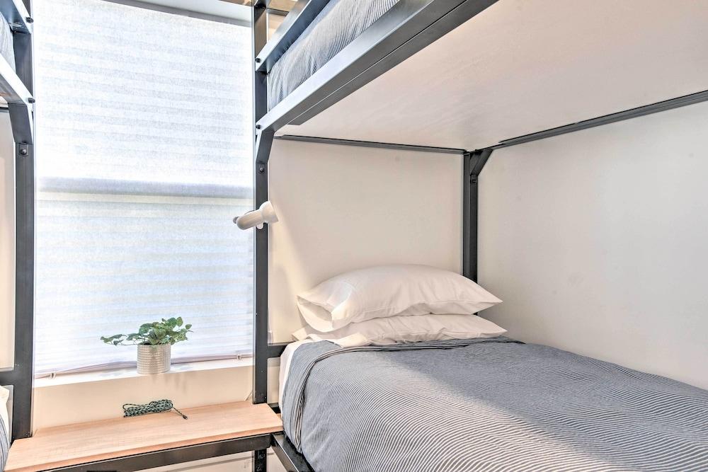 Catalina Island Gem w/ Rooftop Deck + Views!