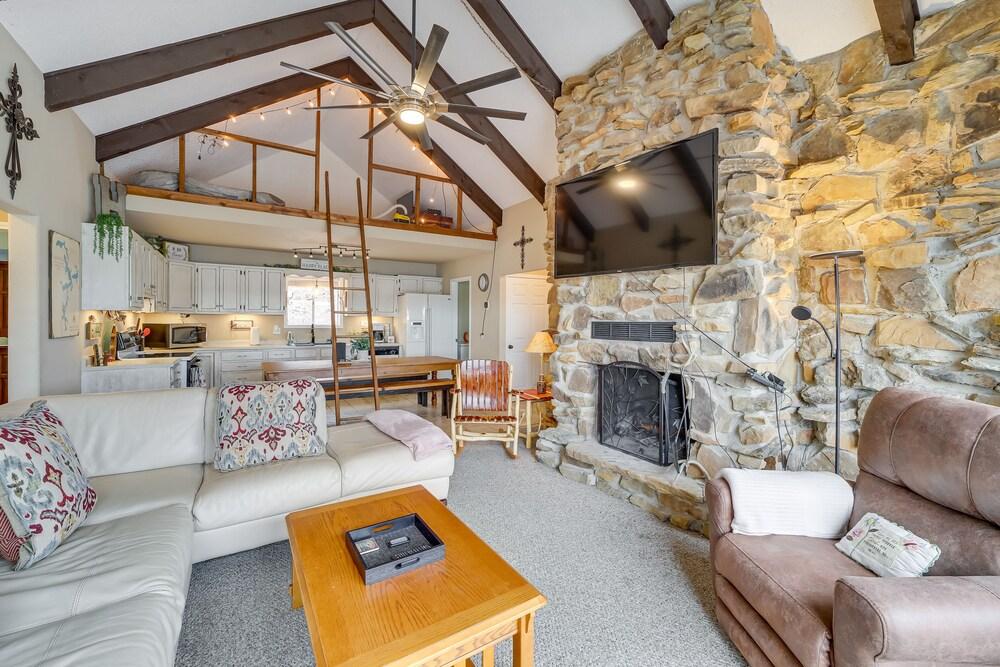 Lake-view Eufaula Getaway w/ Deck, Fire Pits!