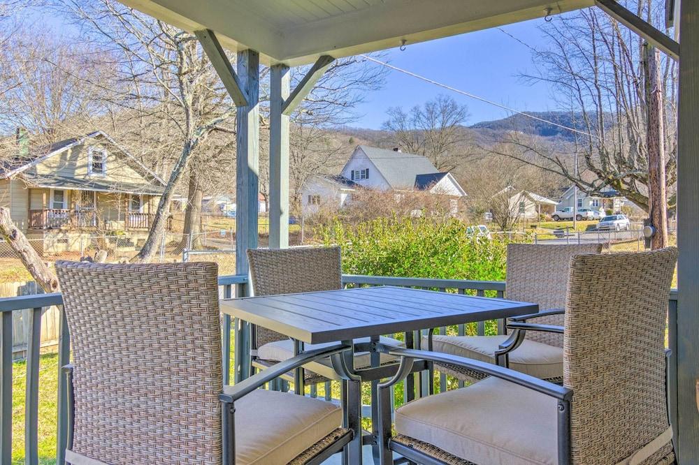 Lovely Swannanoa Abode w/ Black Mountain View!