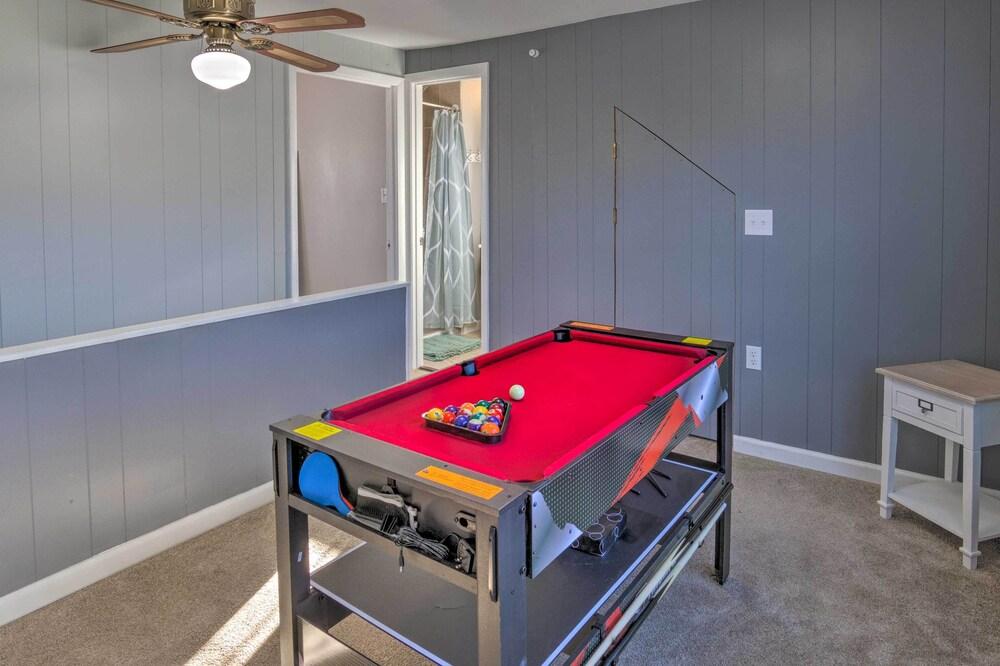 Lovely Swannanoa Abode w/ Black Mountain View!