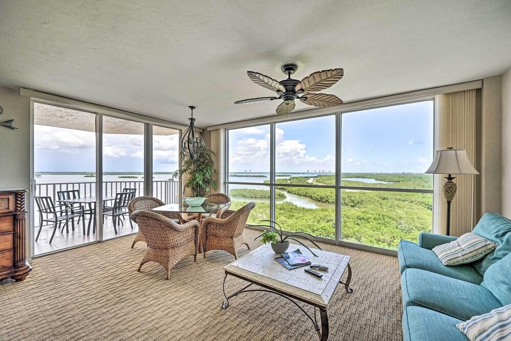 Impeccable Waterfront Gem, Next to State Park