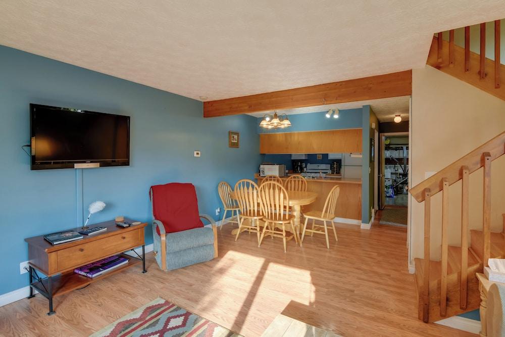 Charming Anchorage Home w/ Grill + Deck!