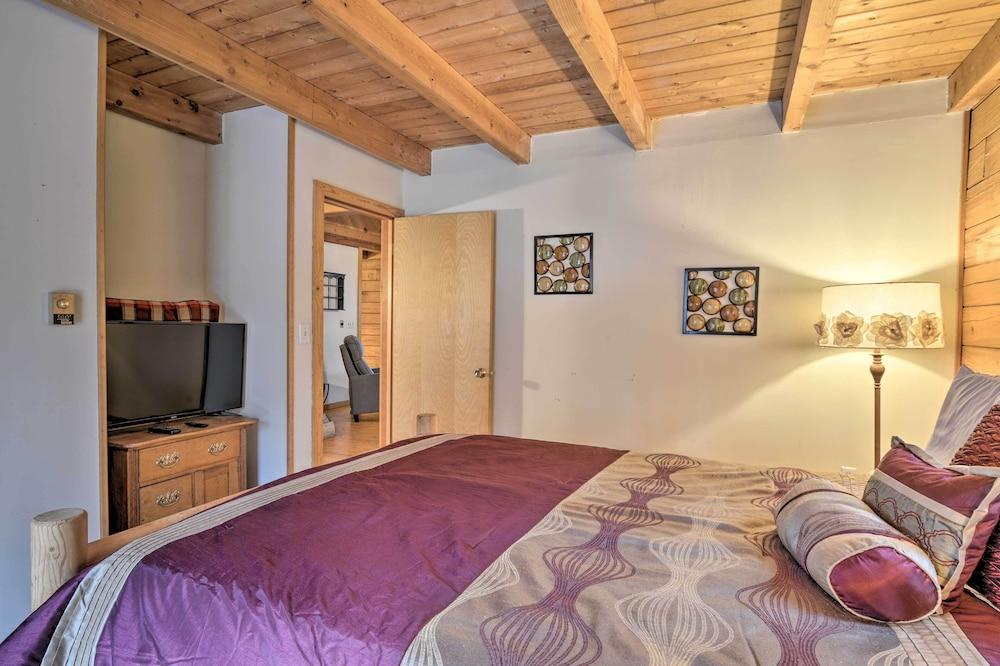 Cozy Alpine Lake Cabin w/ Pool & Lake Access!