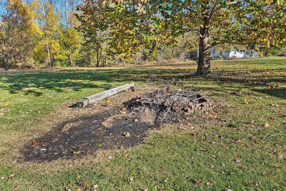 Charming Fort Wayne Escape w/ Deck & Fire Pit