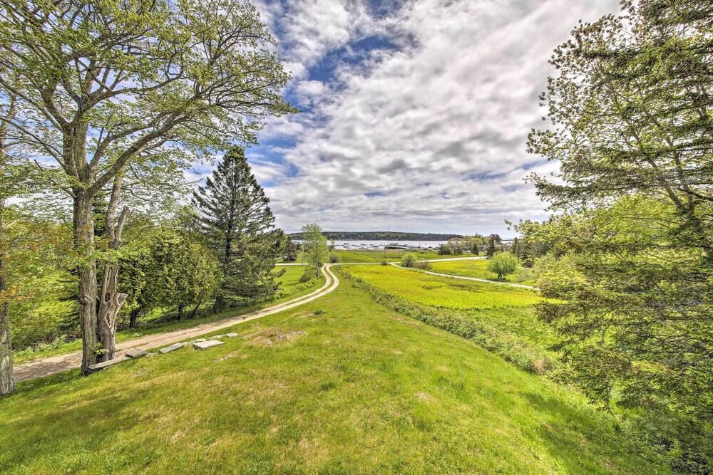 Owls Head Getaway: Private Decks w/ Ocean View!