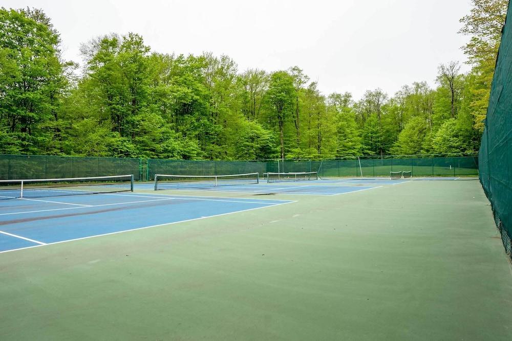 'sweetfern' Gouldsboro Cabin: Deck + Lake Access
