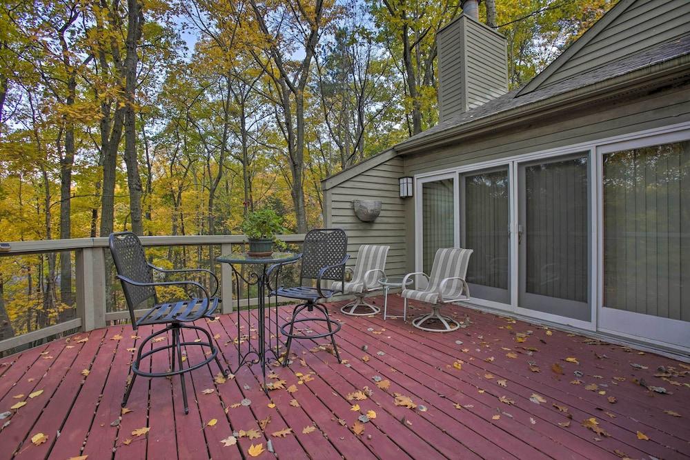 Inviting Resort Home w/ Grill & Beach Access!