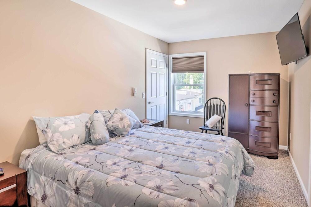 Lakefront Apt w/ Dock: Steps to Dine & Swim!