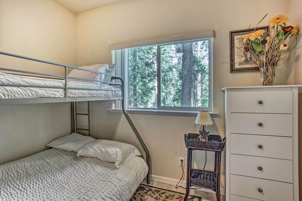 Peaceful + Private Mariposa Cabin on 2 Acres!