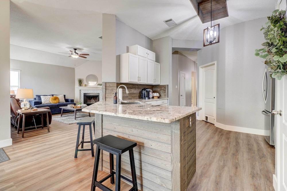 Airy Georgetown Home w/ Fire Pit!