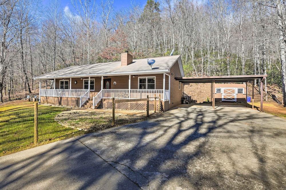 Secluded Franklin Retreat w/ Private Backyard