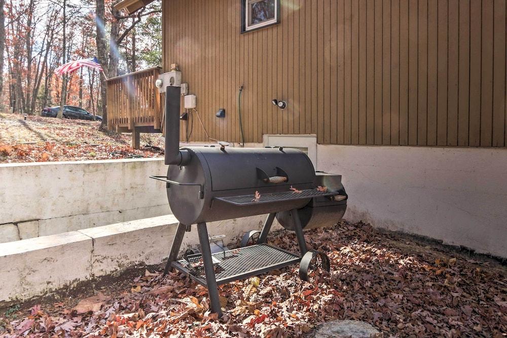 Fireside Lodge: A-frame in Bryce Resort w/ Decks