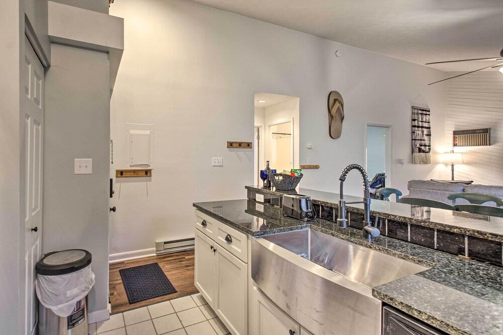 Bear Haven - Renovated Third-floor Escape!