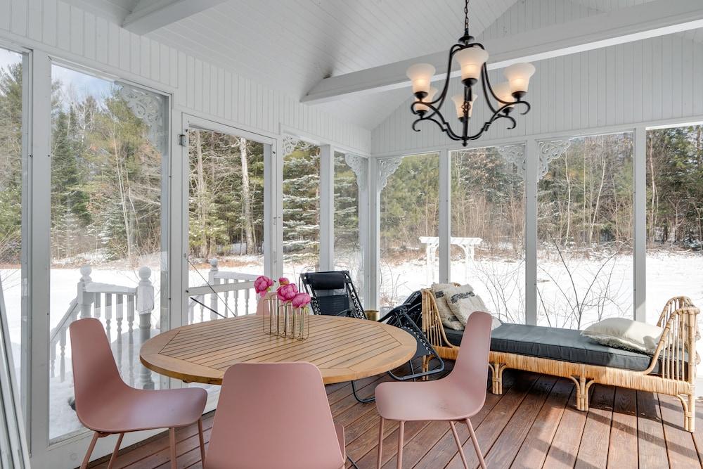 Rustic Mountain-view Farmhouse on 159 Acres