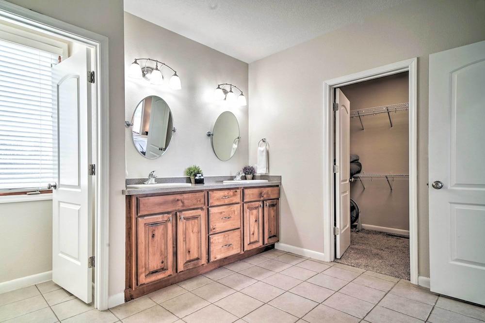 Sevierville Home w/ Mountain & Lake Views!