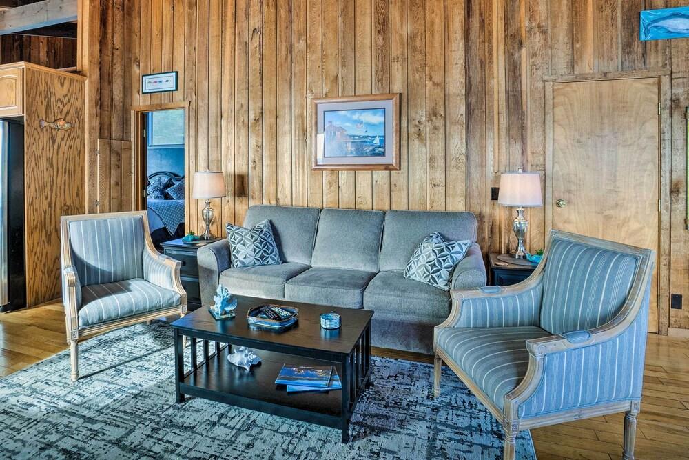 Waterfront Gold Beach Home w/ Deck & Views!