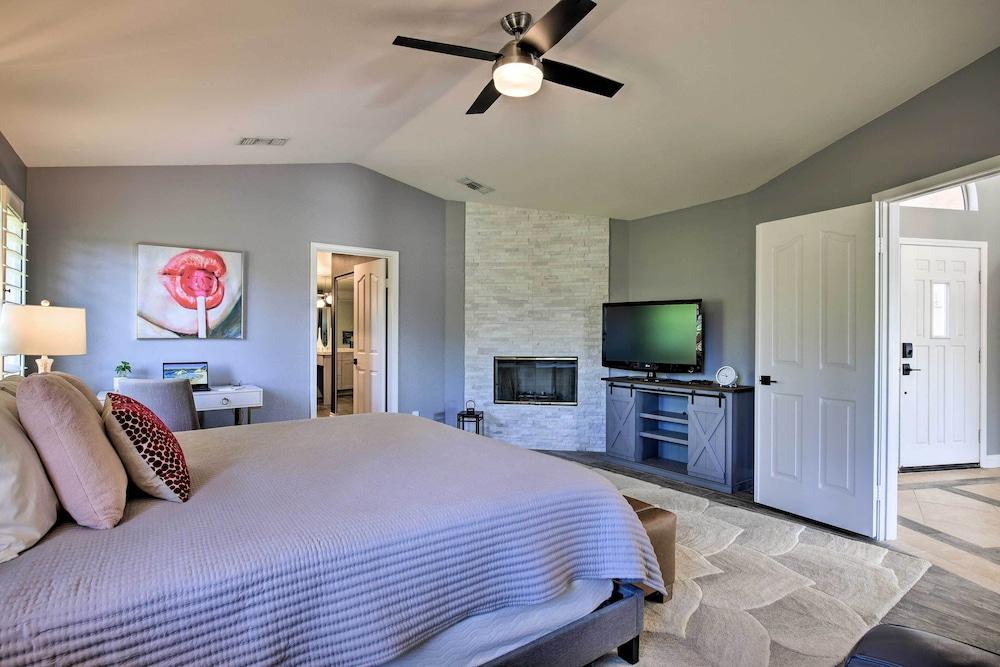 Upscale Palm Desert Oasis w/ BBQ - Near Golf!
