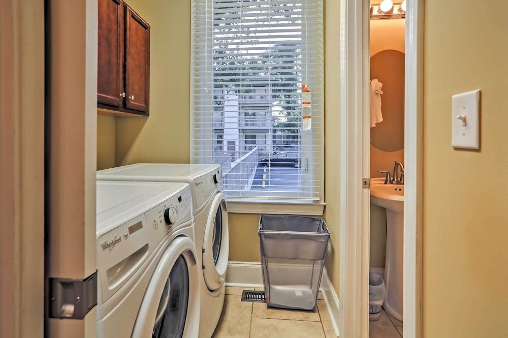 Myrtle Beach Getaway w/ Elevator, 1 Block to Beach