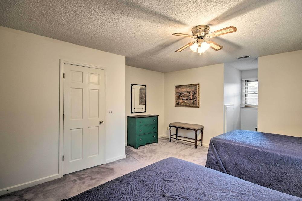 Sunny Lakefront Escape in Prosperity w/ Dock!