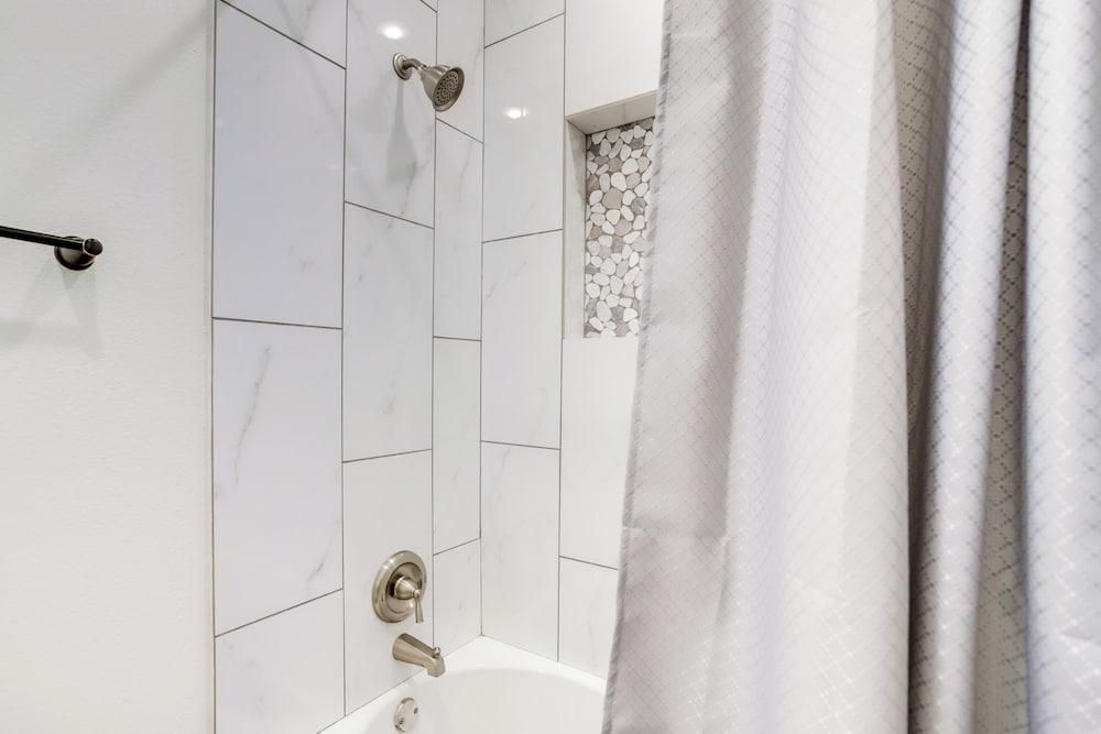 Chic Texas Abode w/ Patio & Fenced-in Yard!