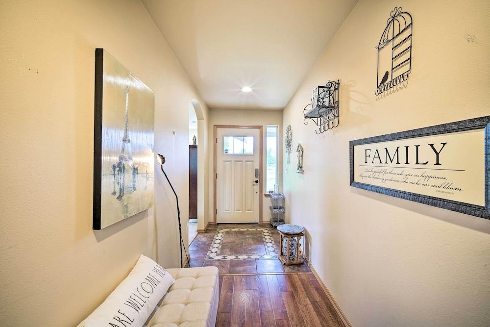 Upscale Home w/ Indoor Sauna on Sunset Pond!