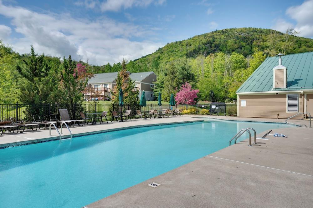 Relaxing Lincoln Condo w/ Fireplace & Shuttle