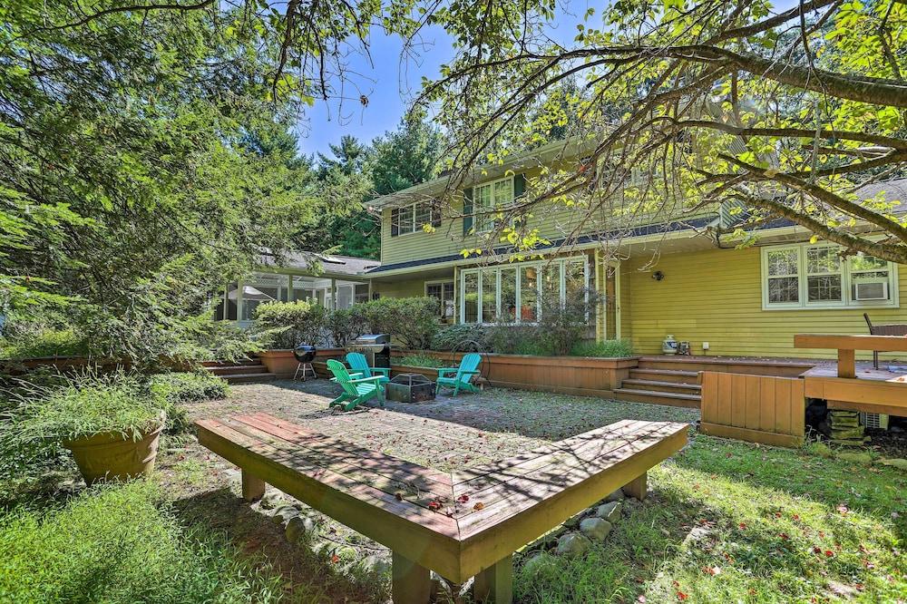 Charming Saylorsburg Retreat w/ Game Room & Patio!