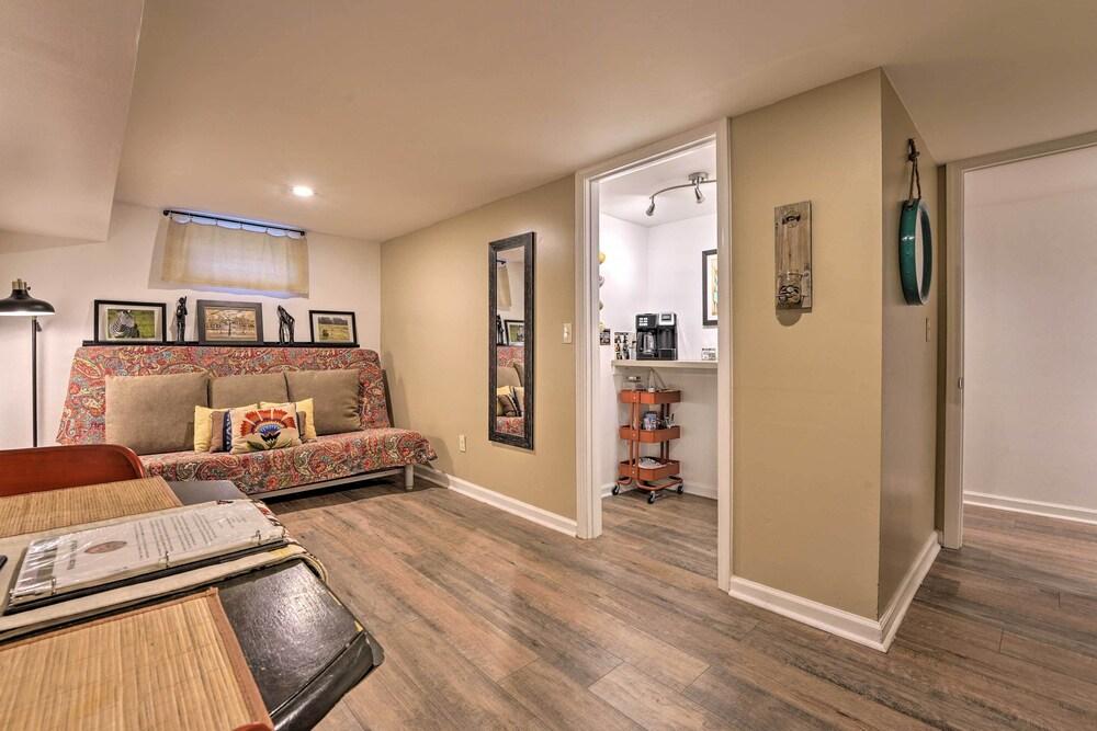 'fox Hollow' Beautiful Black Mountain Apartment!