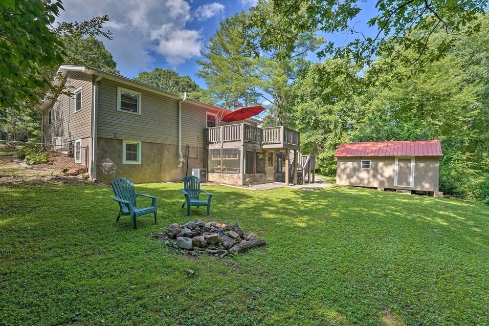 'fox Hollow' Beautiful Black Mountain Apartment!