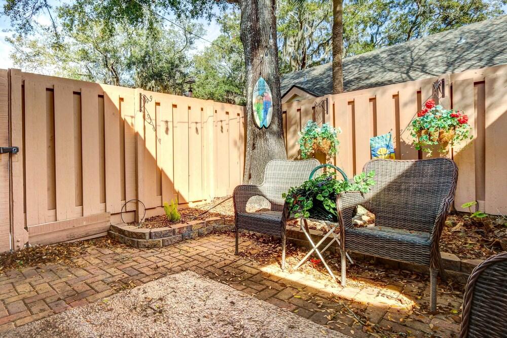 Hilton Head Island Condo, Close to Beach!