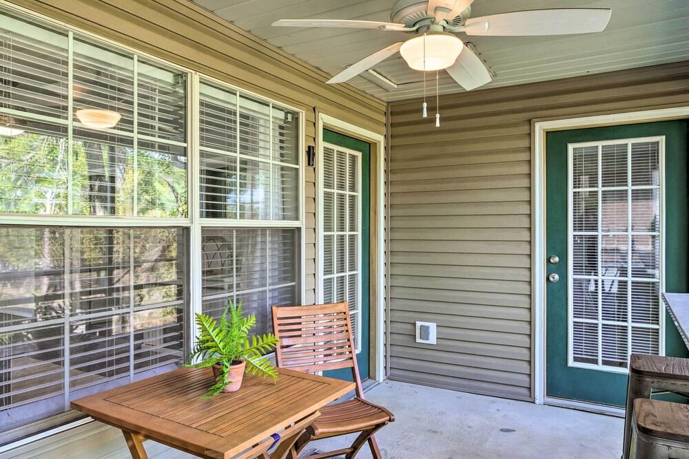 Modern Branson Escape w/ Lake Taneycomo Views!