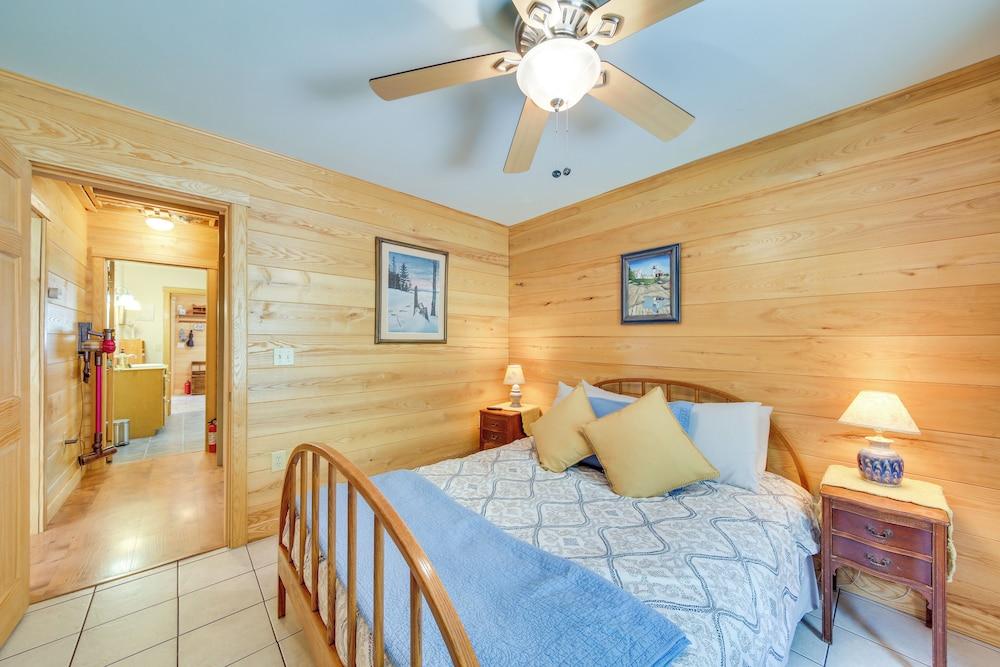 Lovely Waldo Cottage Escape - Pet Friendly!
