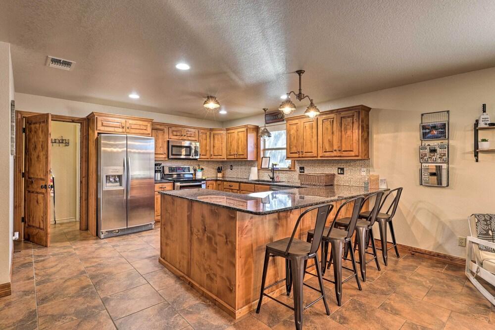 Pet-friendly Riverfront Retreat - Deck & Views!