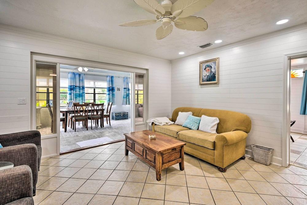 Ormond Beach Retreat w/ Deck - Steps to Ocean!