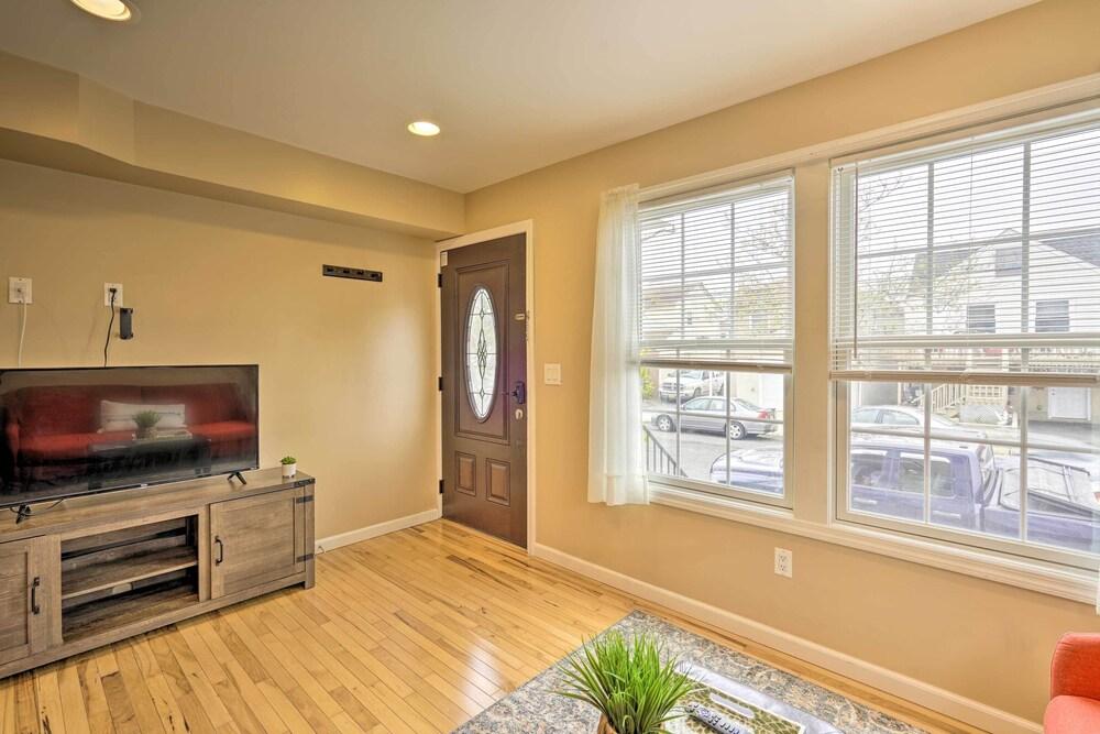Seaside Heights Apt w/ BBQ - 3 Blocks to Beach!