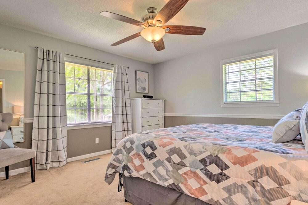 Enterprise Abode Near Dining & Attractions!