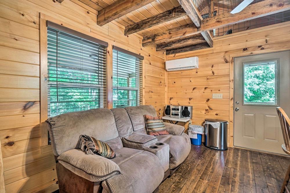 Peaceful Decatur Cabin w/ Grill & Fire Pit!