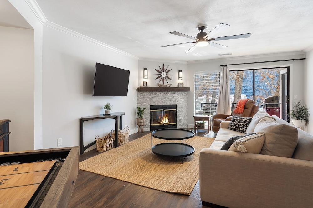 Upscale Step-free Branson Getaway: Resort Perks!