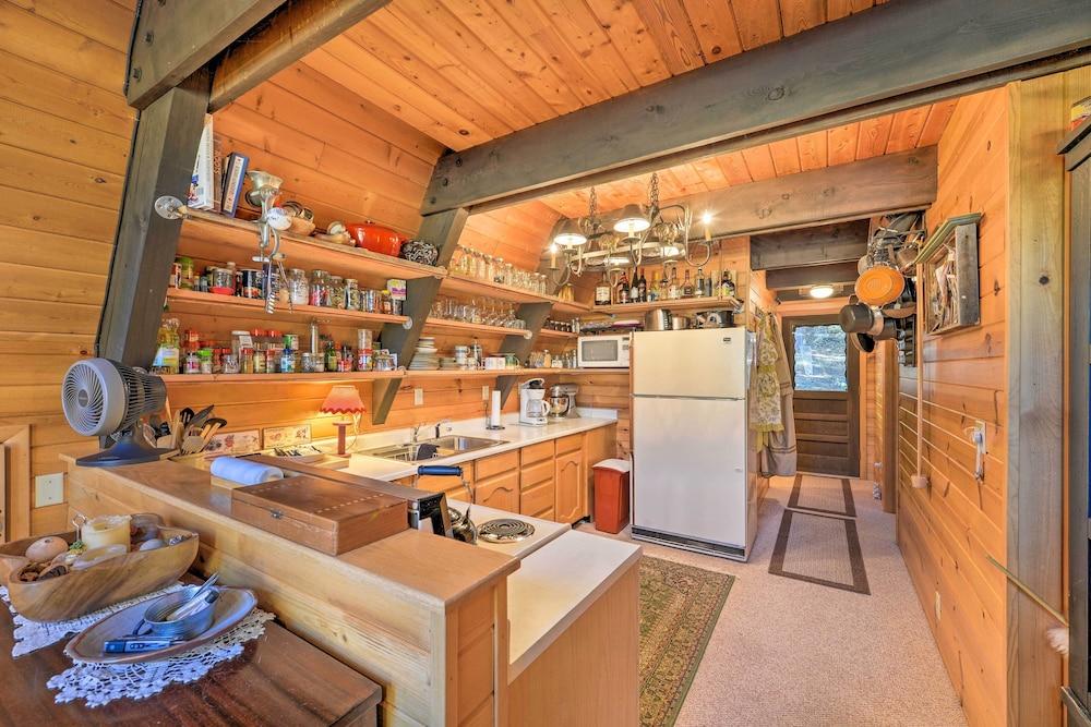 Irwin A-frame Cabin w/ Deck & Mountain Views!