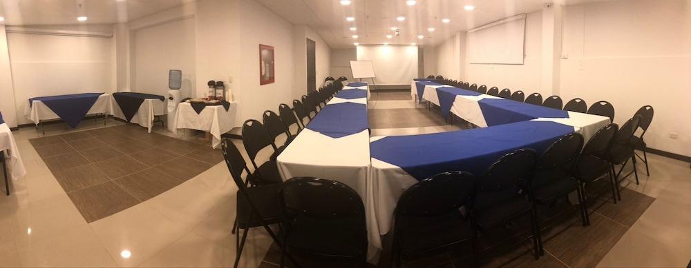 Hotel Business Center Internacional