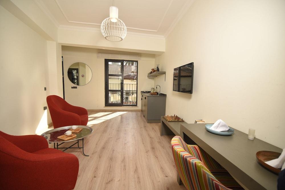 Peaceful Flat with Balcony ROSE