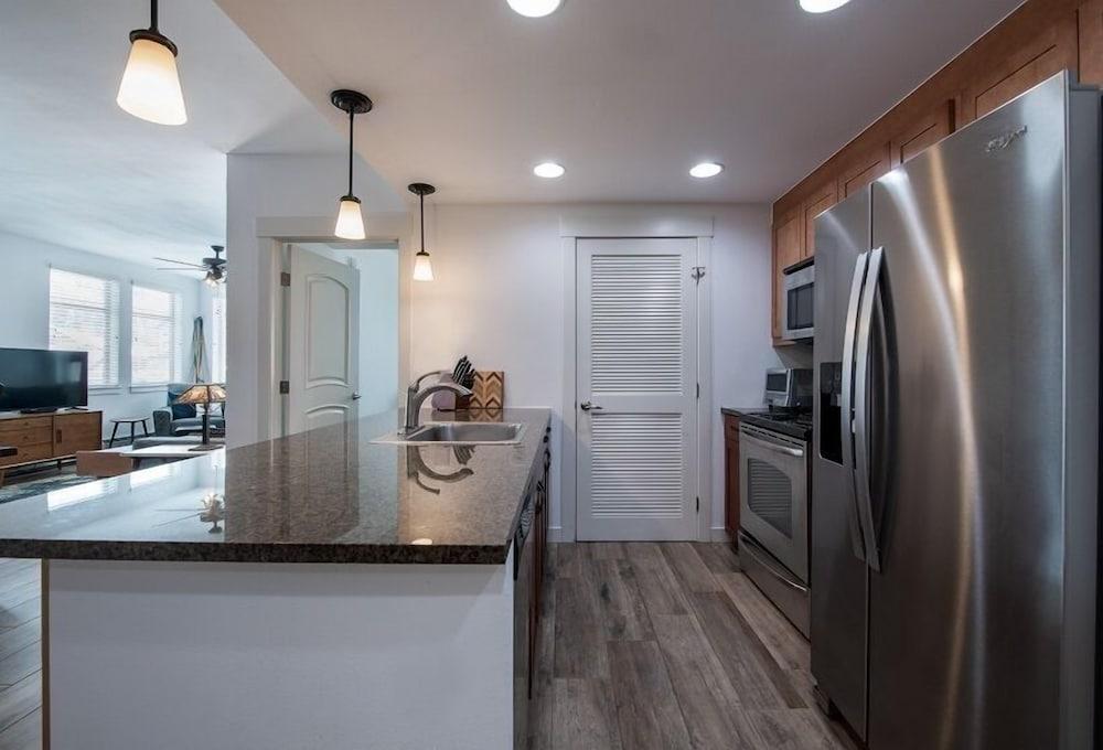 Premium Unit 4575-fraser Crossing/founders Pointe 2 Bedroom Condo