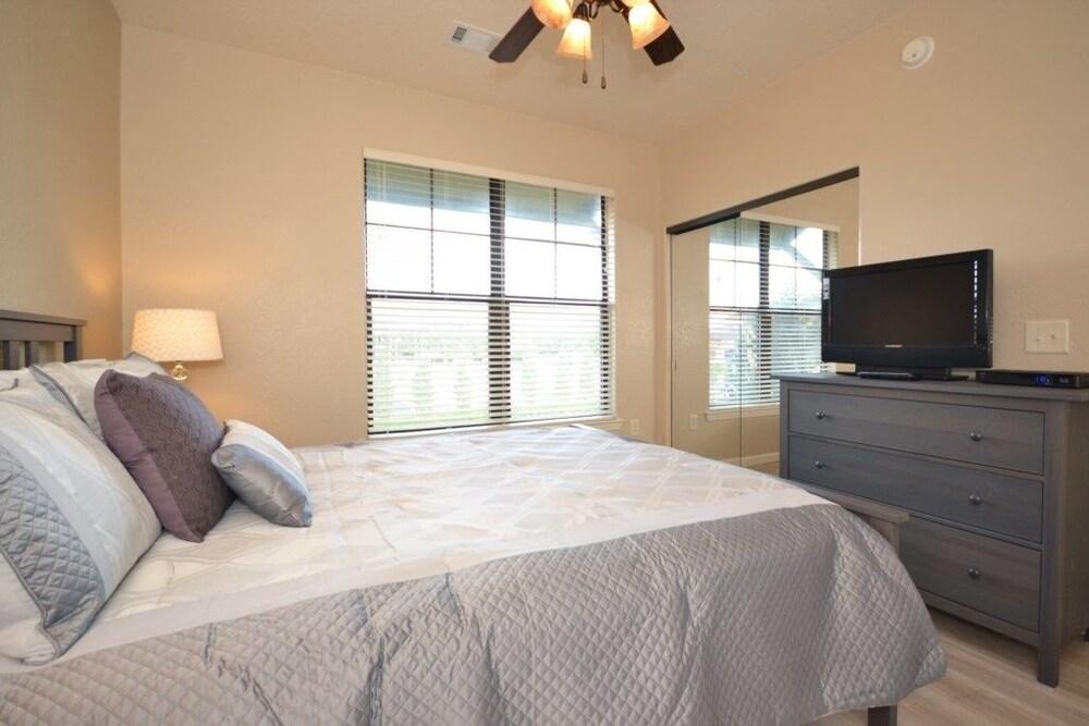 Radiant Condo 3 Bedroom Condo