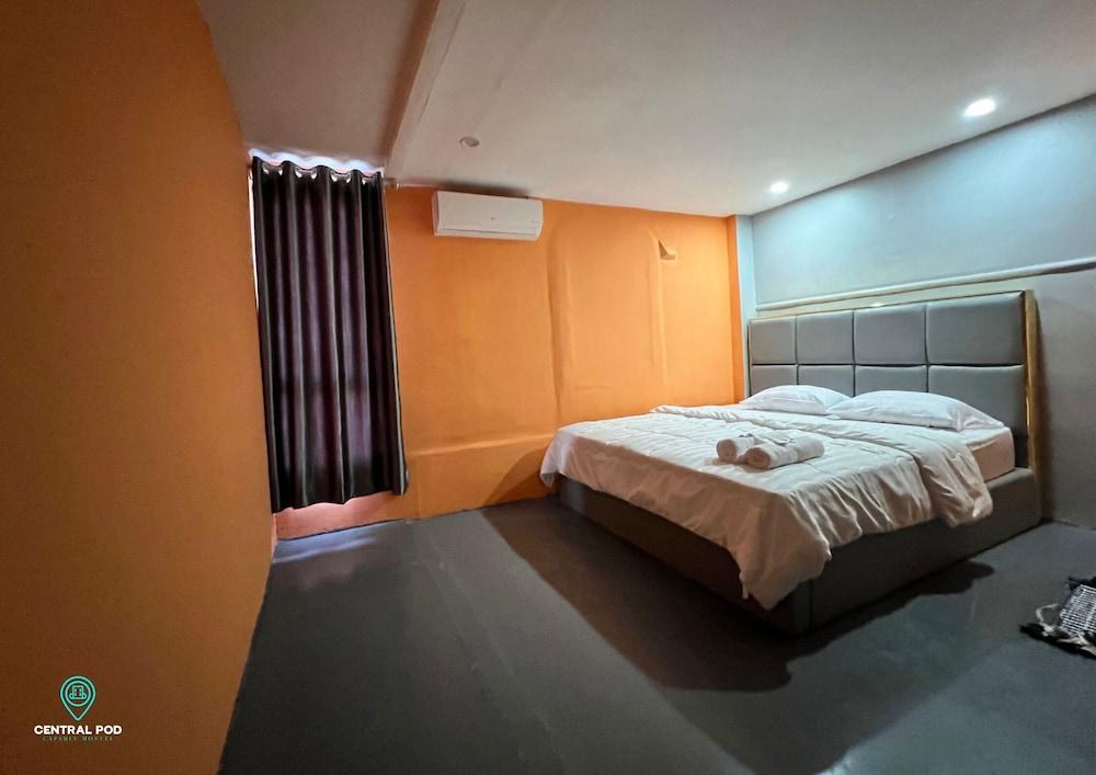 Central Pod Capsule Hostel