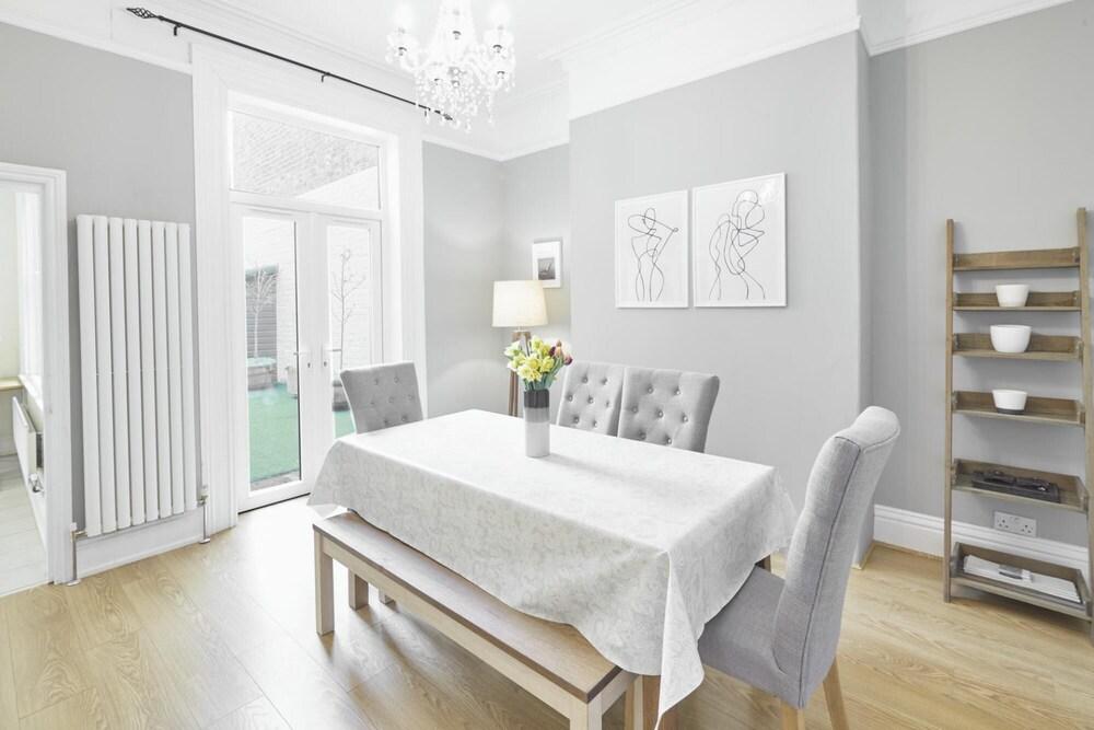 Host Stay Victorian Seahouse