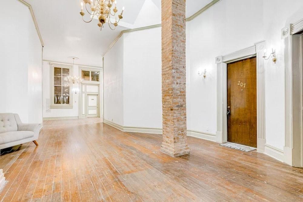 Galveston Historic Strand Loft 201