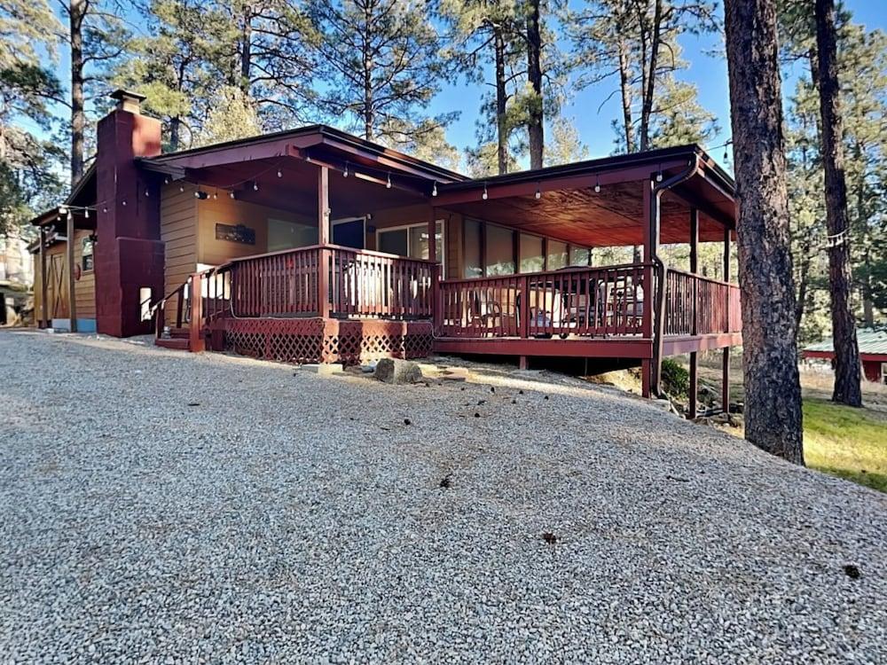 The Elk Meadow Cozy Cabin by Ruidoso Vacation Rentals