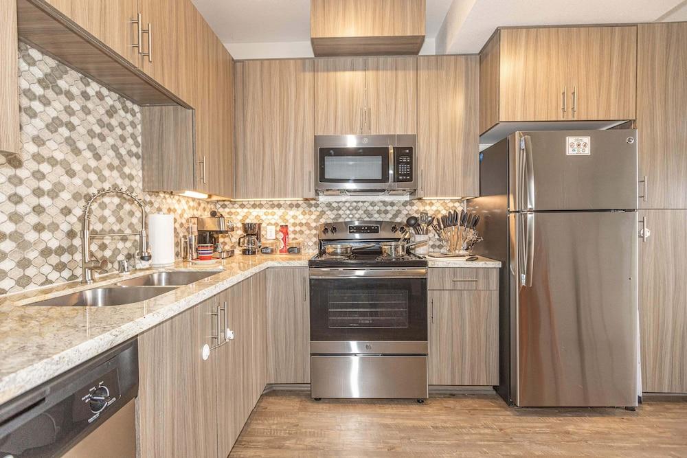 King Bed Suite 211NC