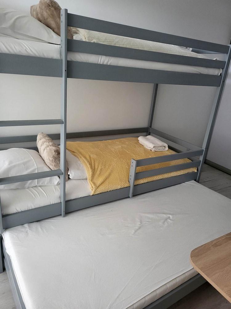 Pet-friendly Spadochroniarzy by Renters