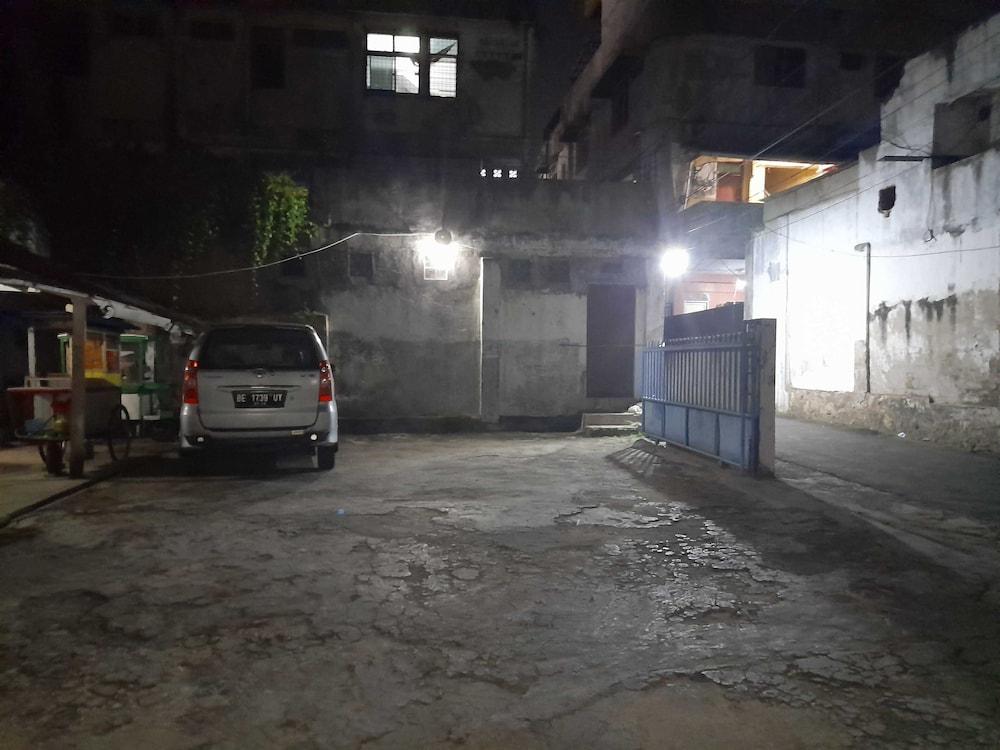 EXPRESS O 91436 Mess Sadam